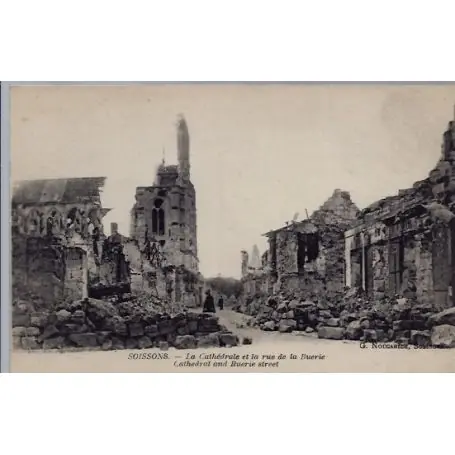 Carte postale 02 - Soissons - La cathedrale et la rue de la Buerie - Non voyage - Dos divi... Populaire
