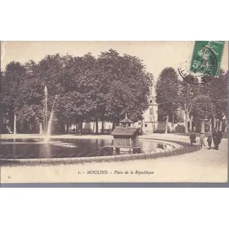 Carte postale 03 - Moulins - Place de la republique Offre Spéciale