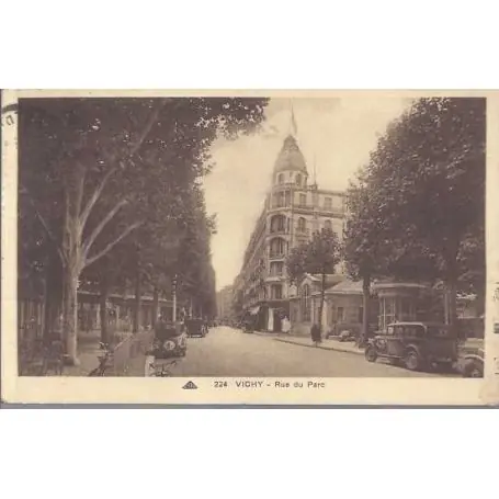 Carte postale 03 - Vichy - Rue du parc - Voitures Promotion Saisonnière
