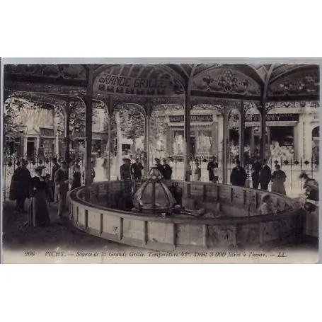 Gros Lot Carte postale 03 - Vichy - Source de la grande grille - temperature 41° - Debit 3 000 litr...