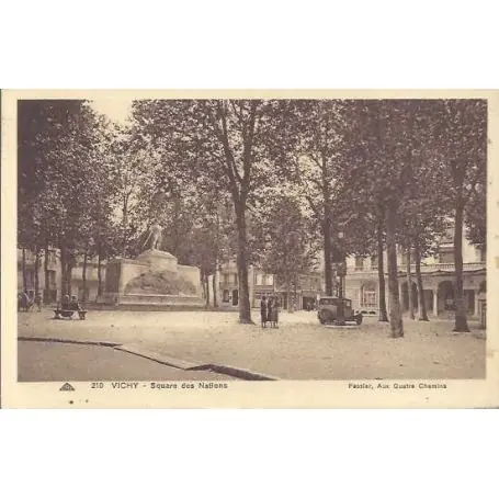 Meilleure Vente Carte postale 03 - Vichy - Square des nations