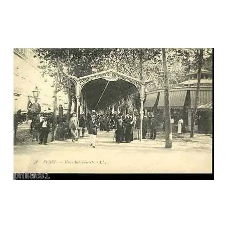 Vente Flash Carte postale 03 - Vichy - Une allee couverte
