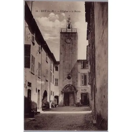 Carte postale 06 - Biot - L'eglise et la Mairie - Non voyage - Dos divise... Promotion Saisonnière