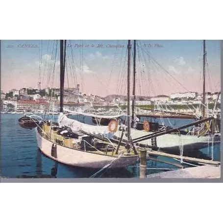 Carte postale 06 - Cannes - Le port et le mont Chevalier Premium