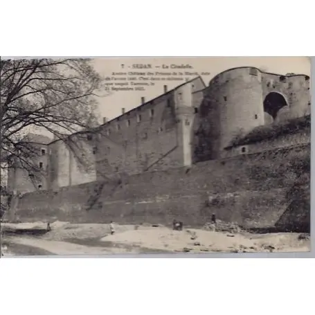 Commander Maintenant Carte postale 08 - Sedan - La citadelle - Ancien chateau des Princes de la Marck, date de ...