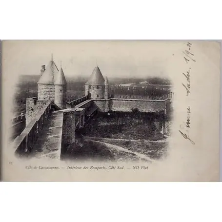 Carte postale 11 - Cite de Carcassonne - Interieur des remparts, cote Sud - Voyage - Dos n... Prix Réduit