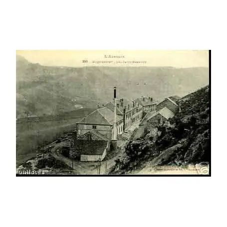 Carte postale 12 - ROQUEFORT - LES CAVES CARRIERE Soldes