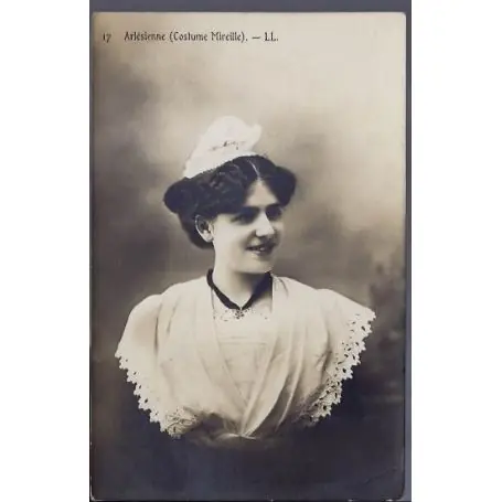 Carte postale 13 - Arles - Arlesienne - Costume Mireille - Voyage - Dos divise En Vogue