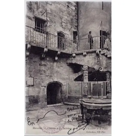 Meilleure Vente Carte postale 13 - Marseille - Chateau d'If - interieur de la cour - l'escalier et le puit...