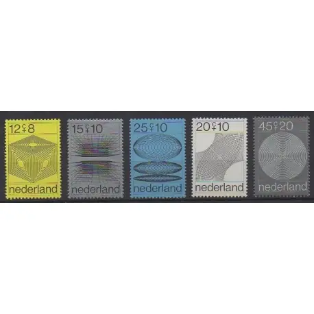 Pays-Bas - 1970 - No 908/912 Premium
