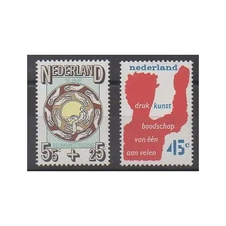 Pays-Bas - 1976 - No 1050/1051 En Vogue