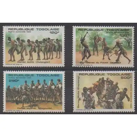 Togo - 1985 - No PA544/PA547 - Folklore Usine Directe