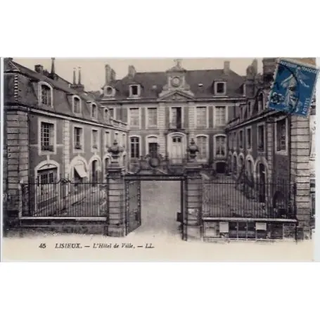 Commander Maintenant Carte postale 14 - Lisieux - l ' Hotel de ville - Voyage - Dos divise...