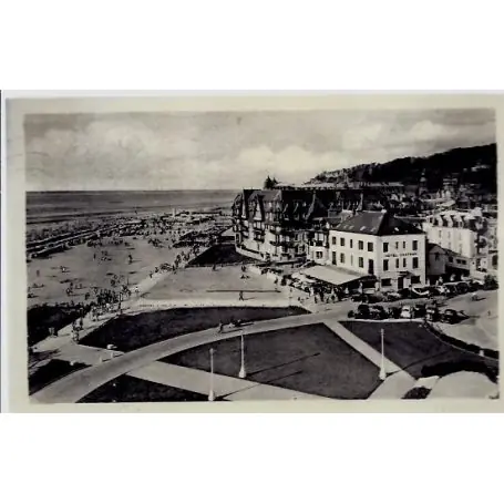 Vente Directe Carte postale 14 - Trouville-la reine des plages - Les grands Hotels sur la plage - Voyage...