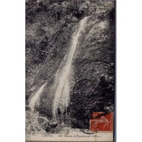Carte postale 15 - Le Lioran - Cascade du Lioran- Voyage - Dos divise... Expédition Rapide