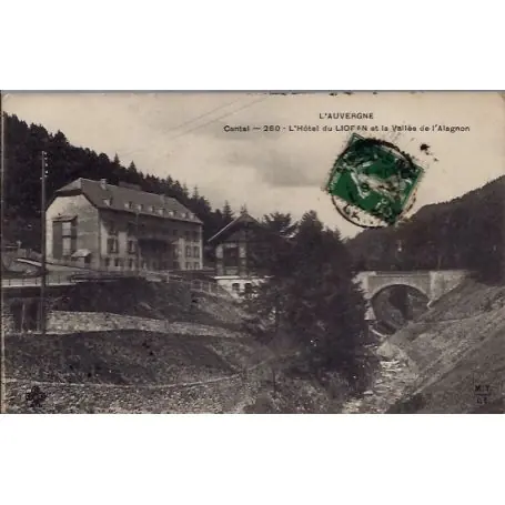 Carte postale 15 - Lioran - l' hotel du Lioran et la vallee de l'alagnon - Voyage - Dos di... Populaire