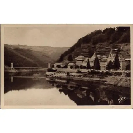 Carte postale 15 - Vallee de la Truyere - Barrage de Sarrans - L' hospice des incurables d... Usine Directe