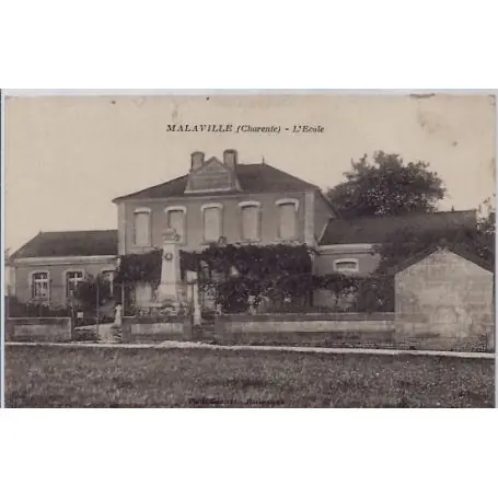 Carte postale 16 - Malaville - l'ecole- Voyage - Dos divise... Certifié
