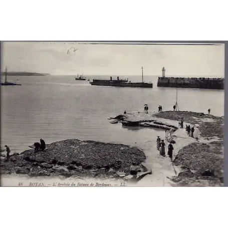Carte postale 17 - Royan - L' arrivee du bateau de Bordeaux - Non voyage - Dos divise... Prix Réduit