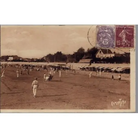 Carte postale 17 - Chatelaillon - plage vers les bains Richelieu - Voyage - Dos divise... Prix Cassé