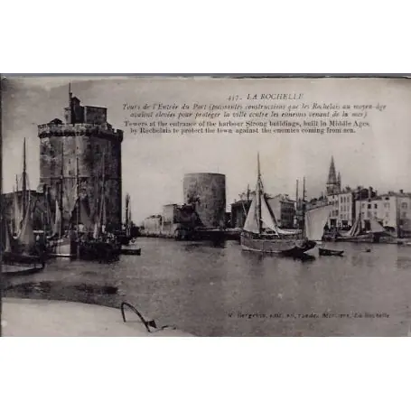 Carte postale 17 - La rochelle - Tours de l'entree du port - Non voyage - Dos divise... Réduction