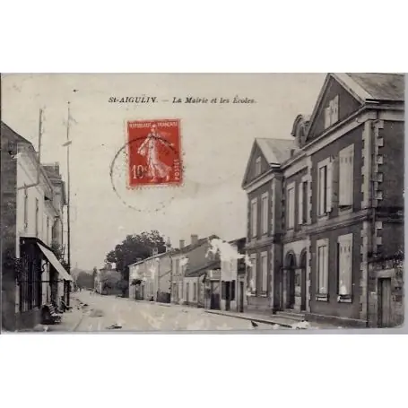 Carte postale 17 - St- Aigulin - la Mairie et les ecoles- Voyage - Dos divise... En Vogue