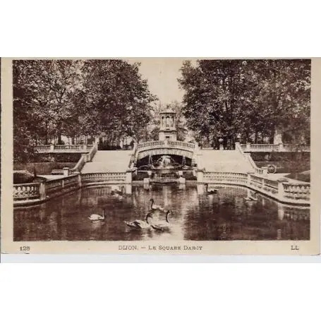 Bon Marché Carte postale 21 - Dijon - Le square Darcy - Non voyage - Dos divise
