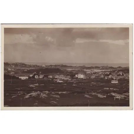 Carte postale 22 - Tregastel - Vue panoramique Nouvelle Collection