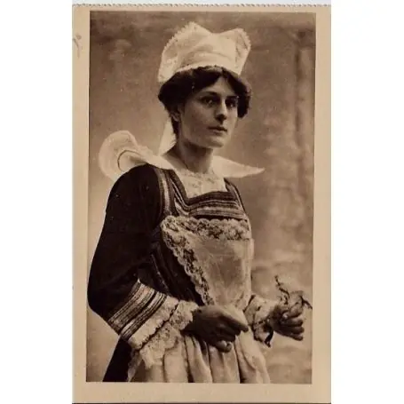 Carte postale 29 - Jeune fille de Pont-Aven - Non voyage - Dos divise Vente Flash