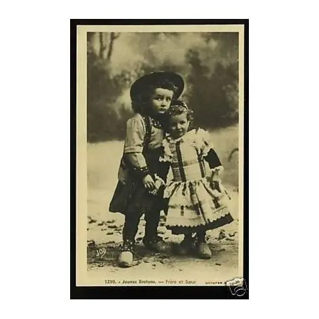 Offre Du Jour Carte postale 29 - Jeunes Bretons - Frere et Soeur