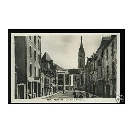Carte postale 29 - Quimper - La rue de Douarnenez Soldes