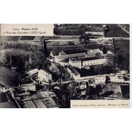 Carte postale 30 - Uzes - Usine Reglisse ZAN a Pont des Charrettes - Non voyage - Dos divise Remise