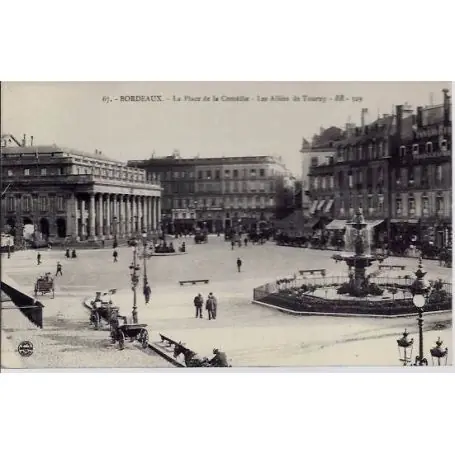 Remise Carte postale 33 - Bordeaux - La place de la comedie - Les allees de Tourny - Non voyage - D