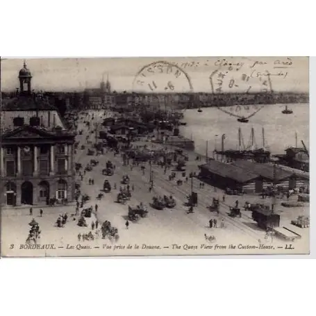 Carte postale 33 - Bordeaux - Les quais - Vue prise de la douane - The quays view from the c Prix Réduit
