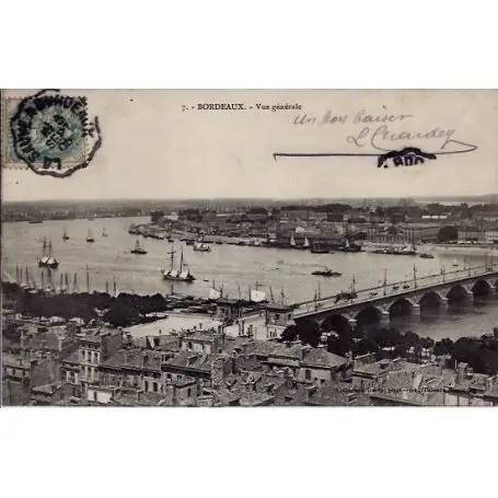 Carte postale 33 - Bordeaux - Vue generale - Voyage - Dos divise Prix Promo