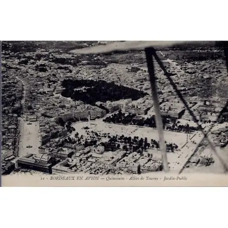Meilleure Vente Carte postale 33 - Bordeaux en avion - Quinconces - allees de Tourny - jardin public - No...