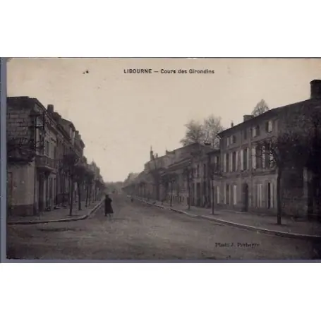 Carte postale 33 - Libourne - Cours des Girondins - Voyage - Dos divise... Vente Flash