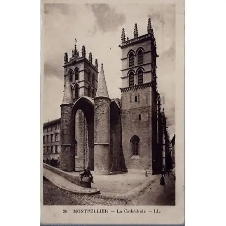 Carte postale 34 - Montpellier - La Cathedrale - Voyage - Dos divise... Expédié Aujourd’hui