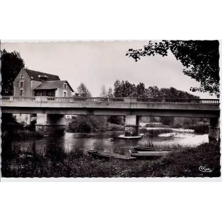 Carte postale 37 - Reignac -Le pont et le moulin - Voyage - Dos divise Commander Vite
