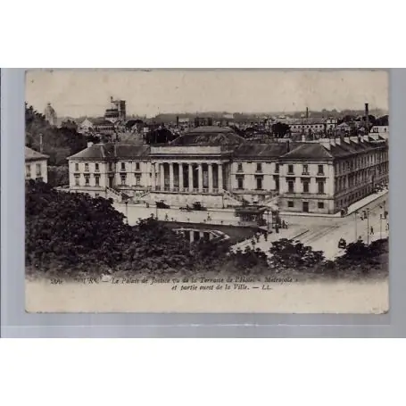 Carte postale 37 - Tours - Le Palais de Justice vu de la terrasse de l' Hotel Metropole e... Premium