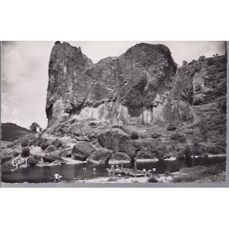 Artisanat Carte postale 43 - Prades - Les orgues basaltiques et la plage