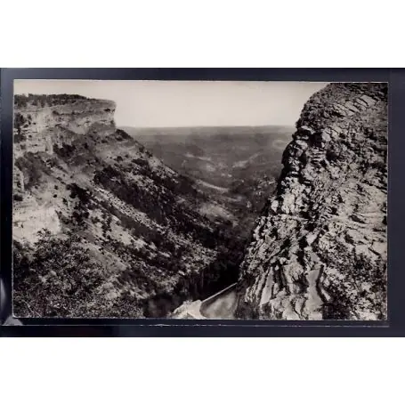Promotion Carte postale 46 - pres St Cere - Gorges d' Autoire - Voyage - Dos divise...