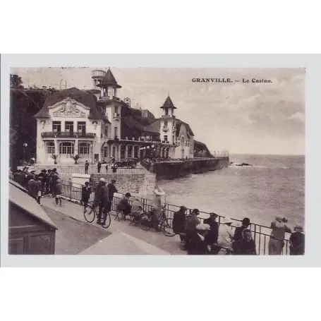 Carte postale 50 - Granville - Le casino - Voyage - Dos divise Tendance