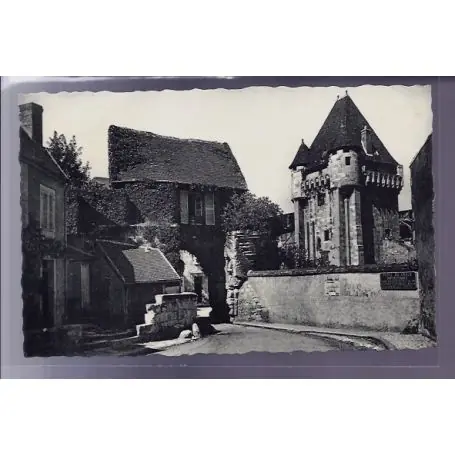 Prix Choc Carte postale 58 - Nevers - Porte du Croux - Voyage - Dos divise