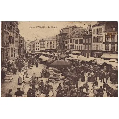 Carte postale 59 - Avesnes - Le Marche - Tres anime Commander Vite