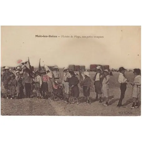 Carte postale 59 - Malo les Bains - Plaisirs de plages nos petits troupiers Prix Choc