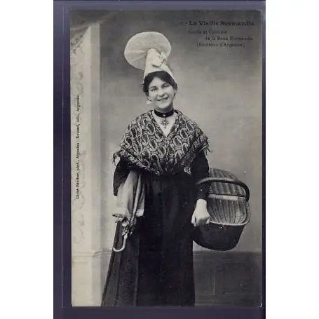 Carte postale 61 - Environ d' Argentan - La vieille Normandie - Coiffe et costume de la bas Offre Exclusive