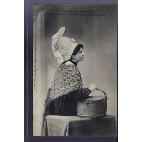 Carte postale 61 - Environ d' Argentan - La vieille Normandie - Coiffe et costume de la bas Livraison Gratuite