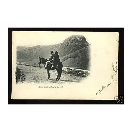 Carte postale 63 - Auvergnats allant a la ville a cheval Promotion
