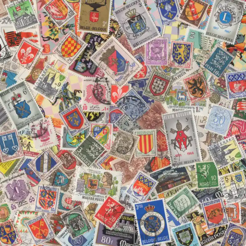 Blasons - armoiries 200 timbres thématiques tous différents. Vente Flash